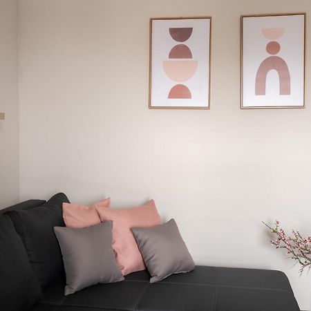 Square Apartment Kambanos Eksteriør billede