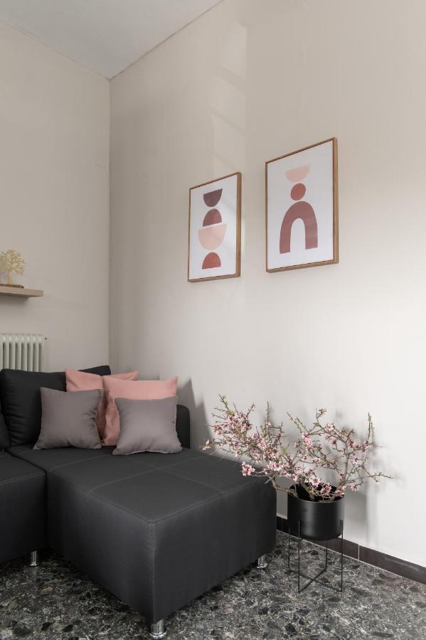 Square Apartment Kambanos Eksteriør billede