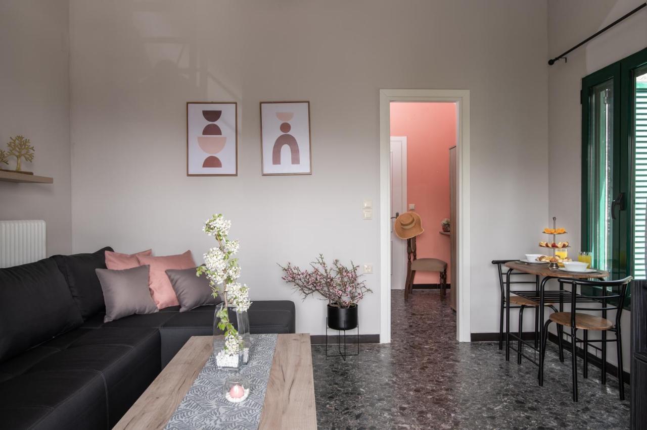 Square Apartment Kambanos Eksteriør billede